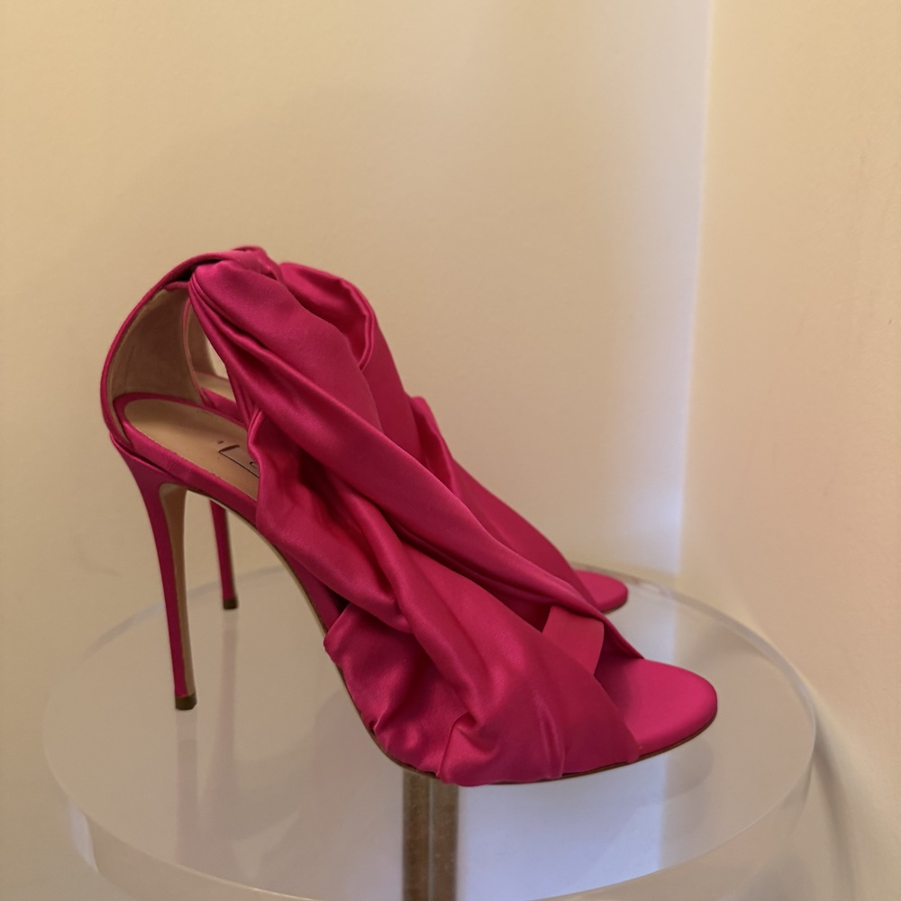 Casadei, User: callherkimberly@gmail.com Casadei Fuchsia Satin Draped Stiletto H - Picture 6 of 7